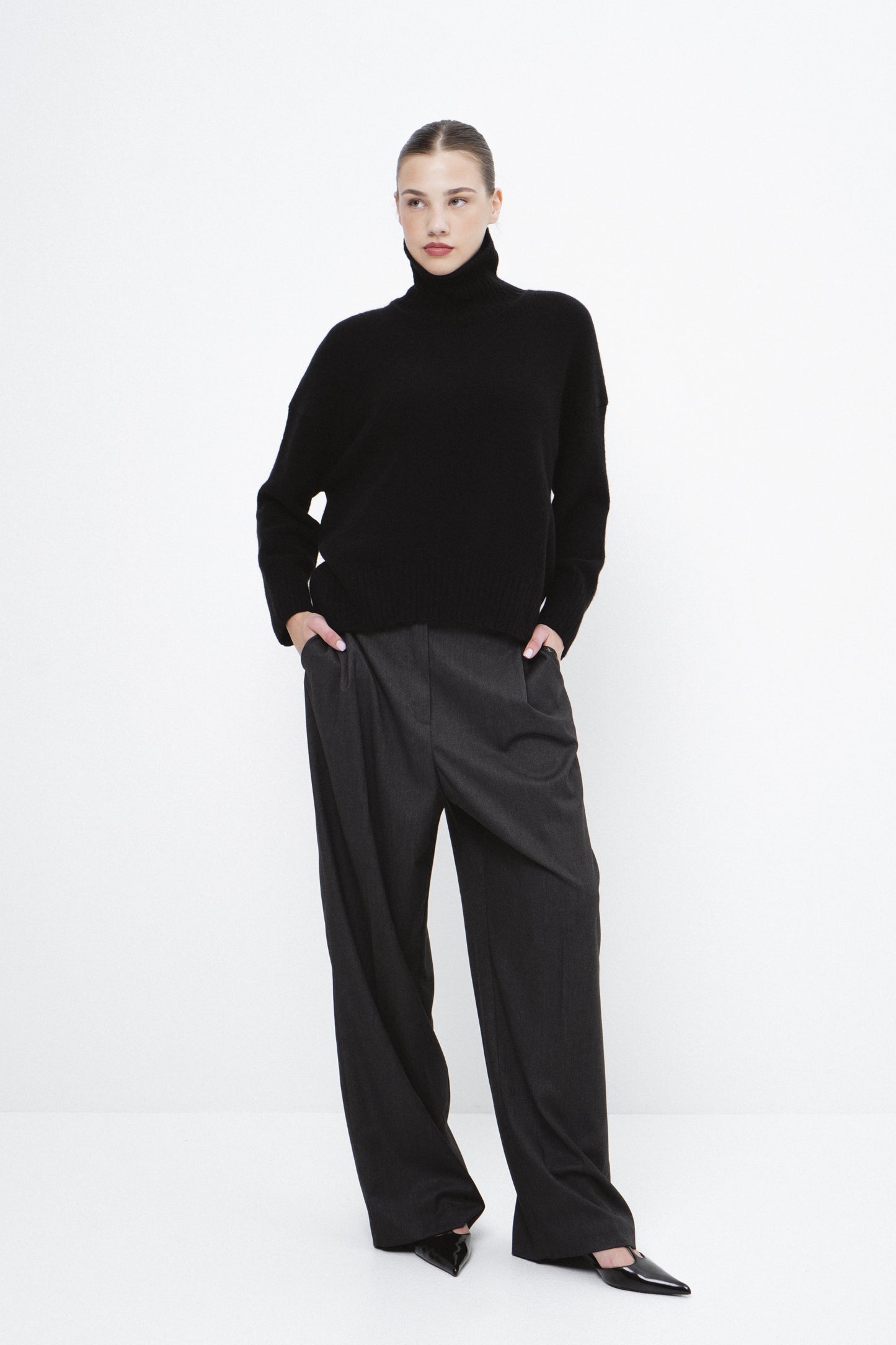 Cashmere turtleneck  sweater MANHATTAN